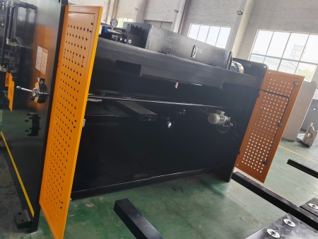 Гильотина гидравлическая Stalex HSB 3200x12